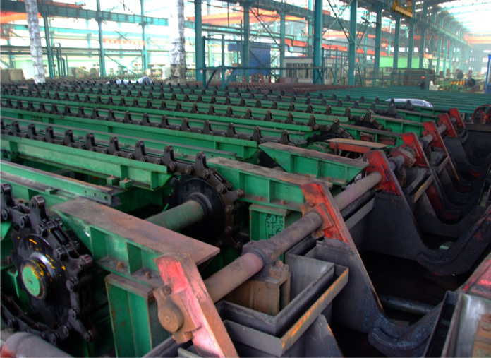 無縫鋼管廠鋼管定徑車間